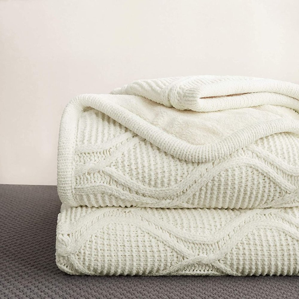 Oversized Cable Knit Sherpa Chenille Blanket White - Picture 9 of 9